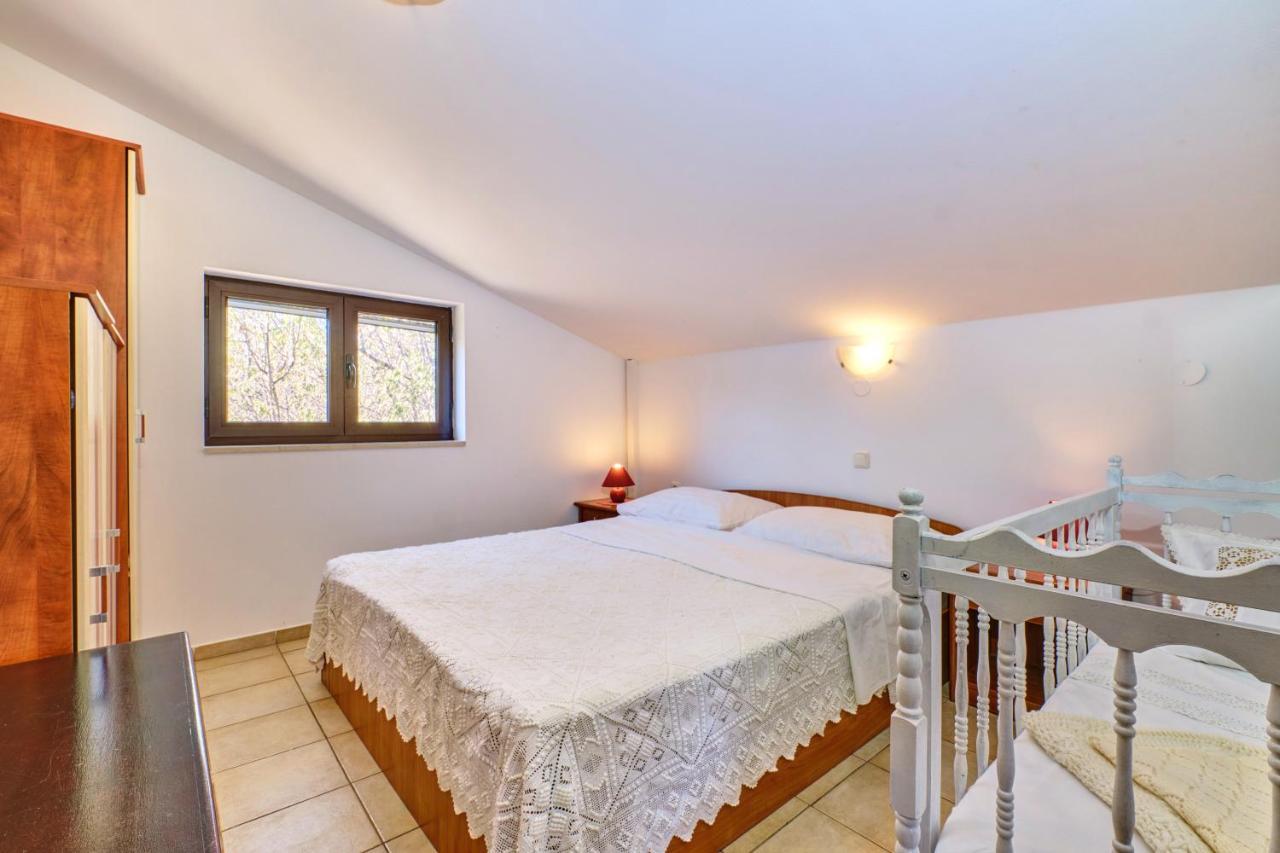 Eco Secluded Apartments Zabodarski Cunski Exterior photo